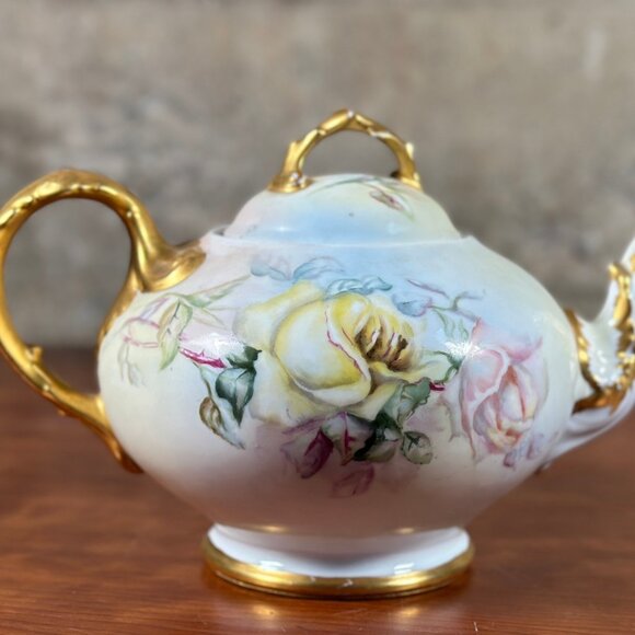 Antique T & V Limoges Teapot - 1896 - Picture 1 of 11